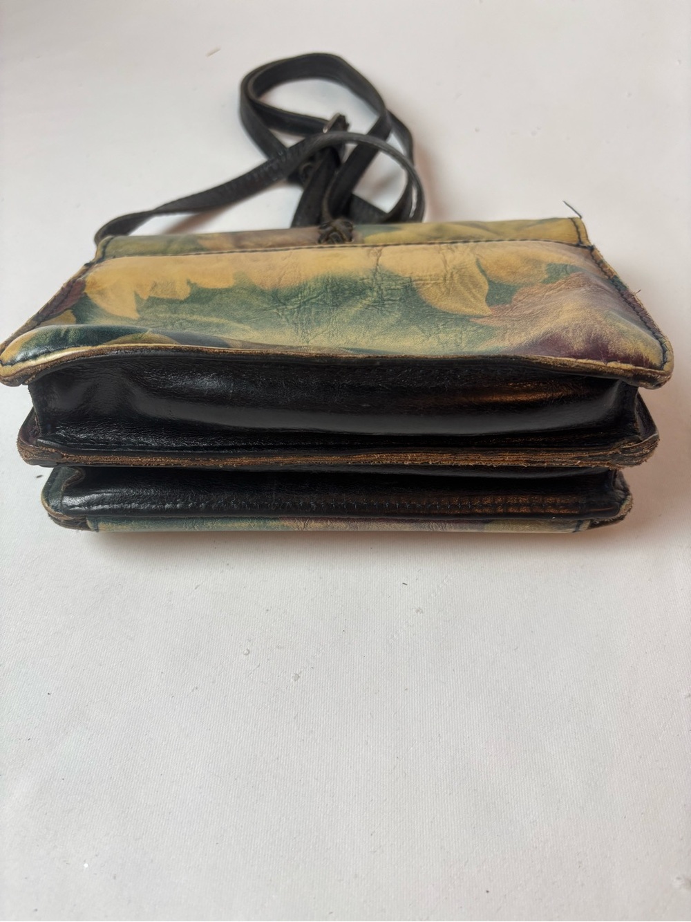 Patricia Nash Bianco Floral Smooth Leather Crossbody Organizer Bag - Picture 3 of 11